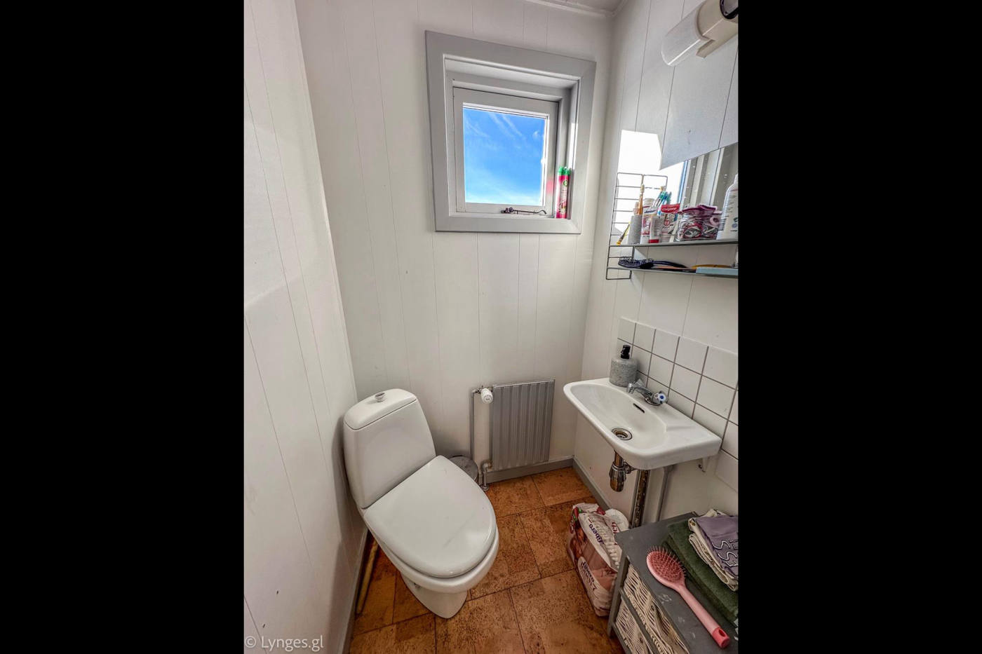 Будинок, 1991 м², 307 600$ — FAKTOR
